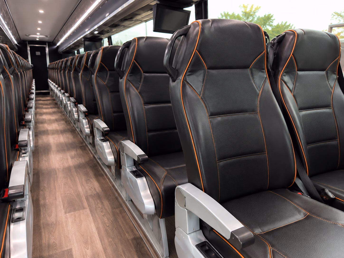 guest shuttle service between menifee hotels and your ceremony venue