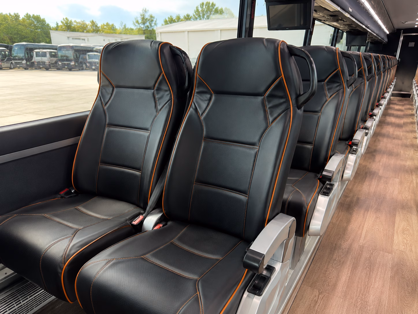 shuttle guests between menifee hotels and temecula wine country venues